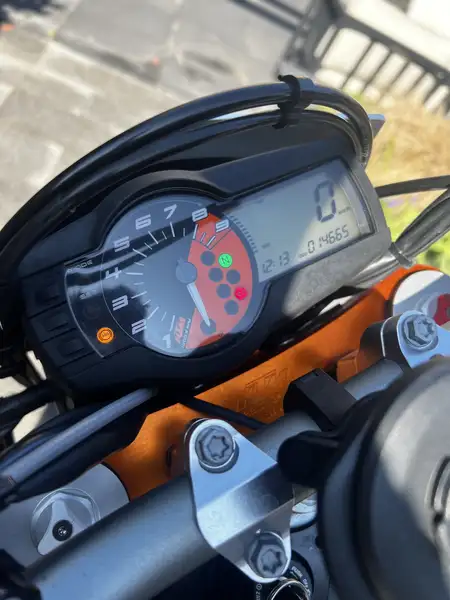 KTM 690 SMC R - foto 2