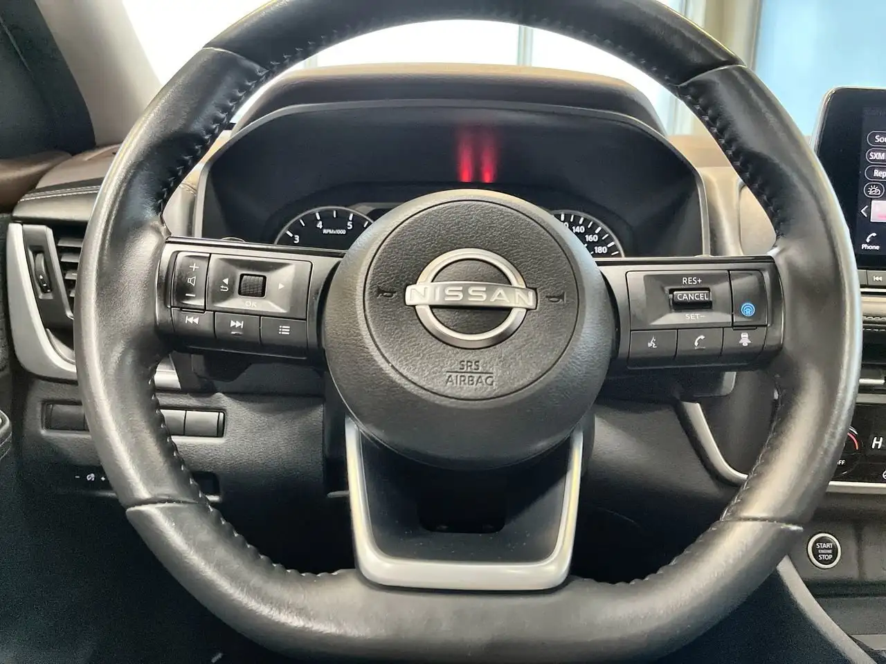Nissan Rogue снимка Nissan Rogue