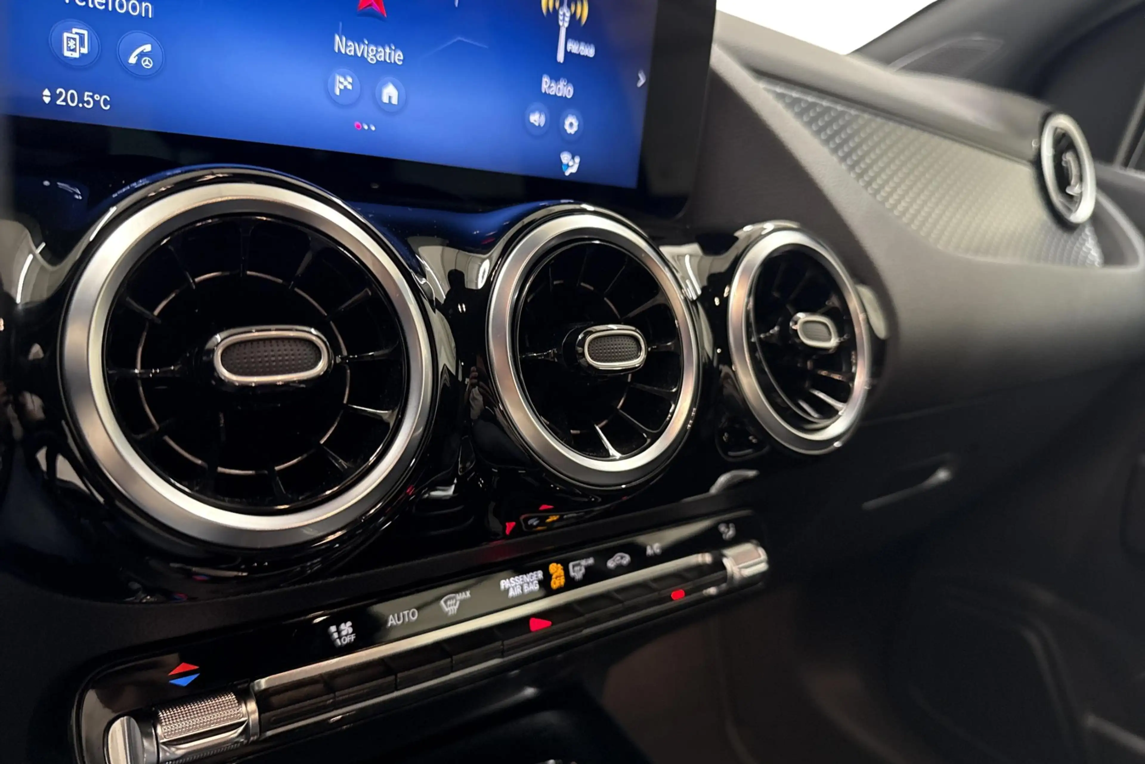 Mercedes-Benz B 180 B Business Line — photo 16