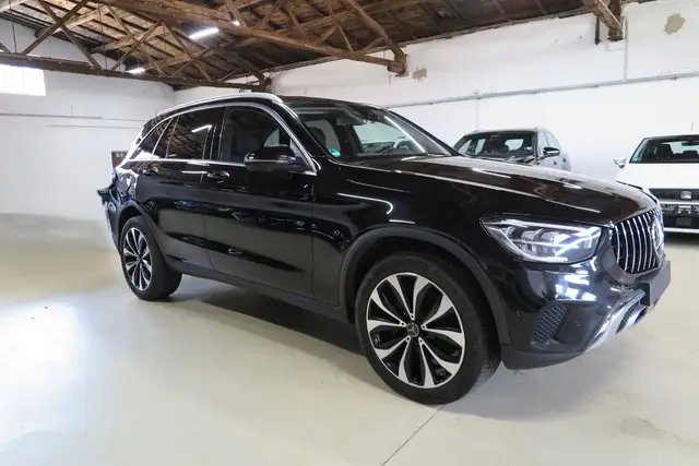 Mercedes-Benz GLC 220 d 4Matic LED NAVI VIRTUAL AHK 360°