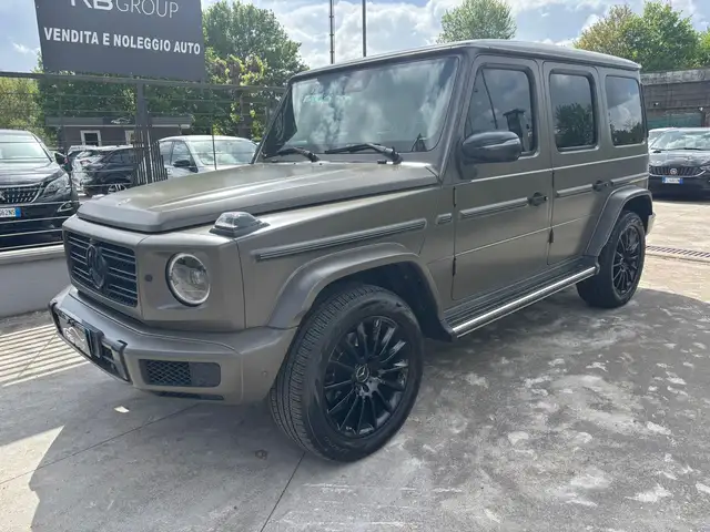 Mercedes-Benz G 400