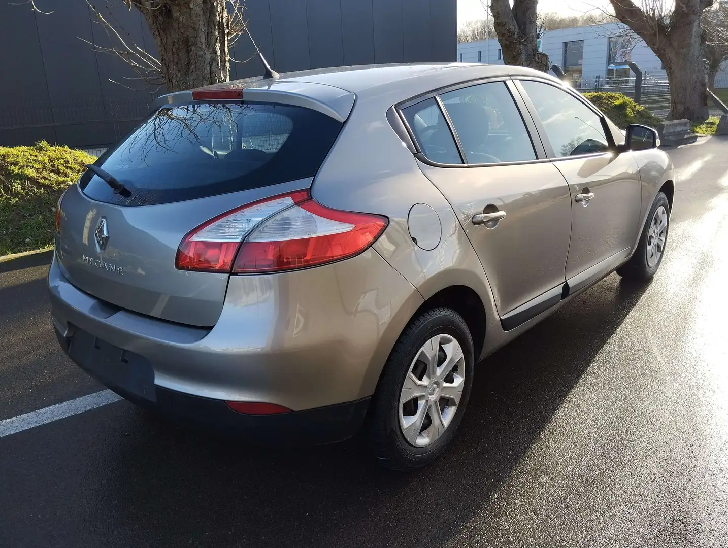 Renault Megane 1.6i Dynamique 5p Airco PRET A IMMATR. Beige - 2