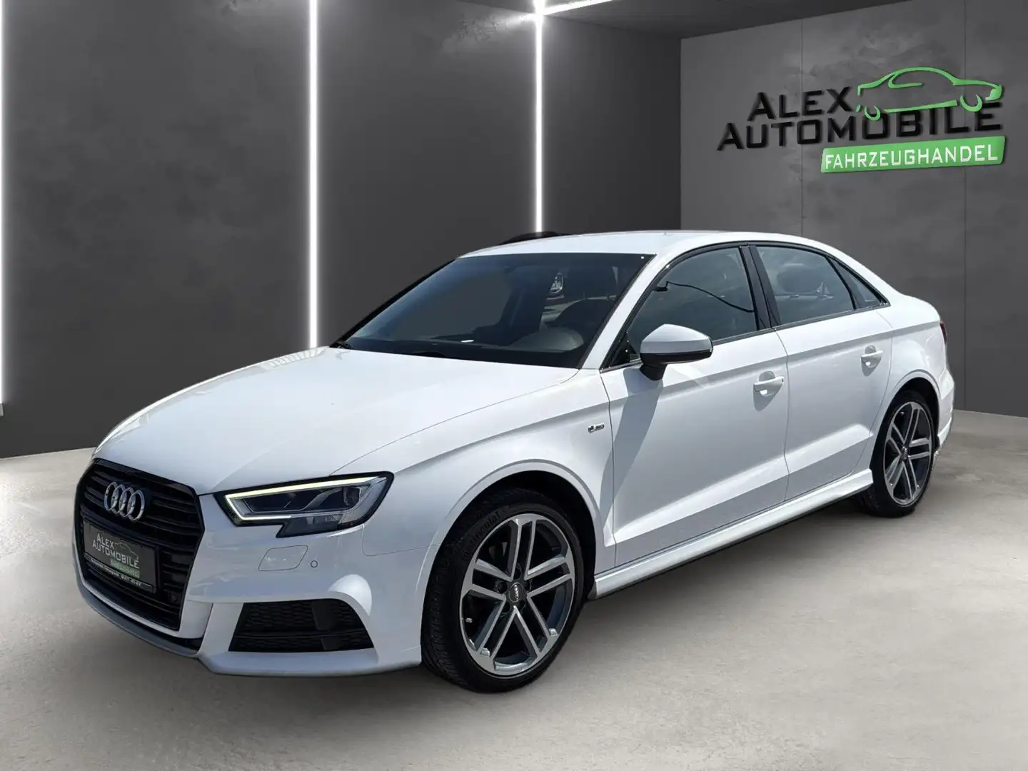 Audi A3 Limousine S line**LED**Navi** Blanc - 1