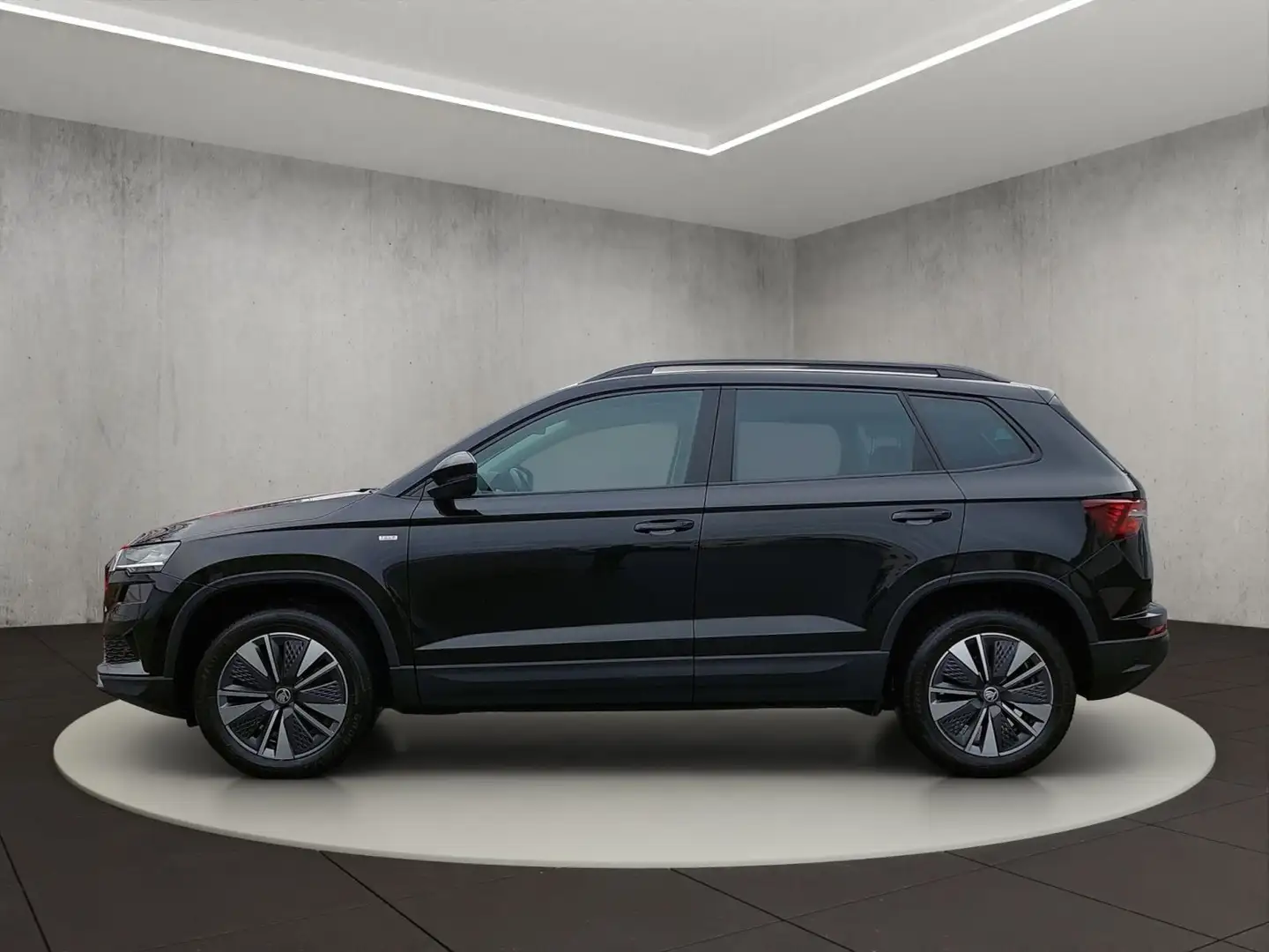 Skoda Karoq Ambition Schwarz - 2