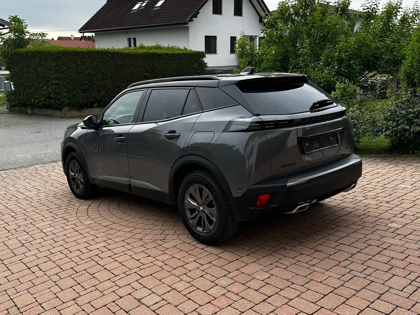 Peugeot 2008 2008 GT Grau - 2