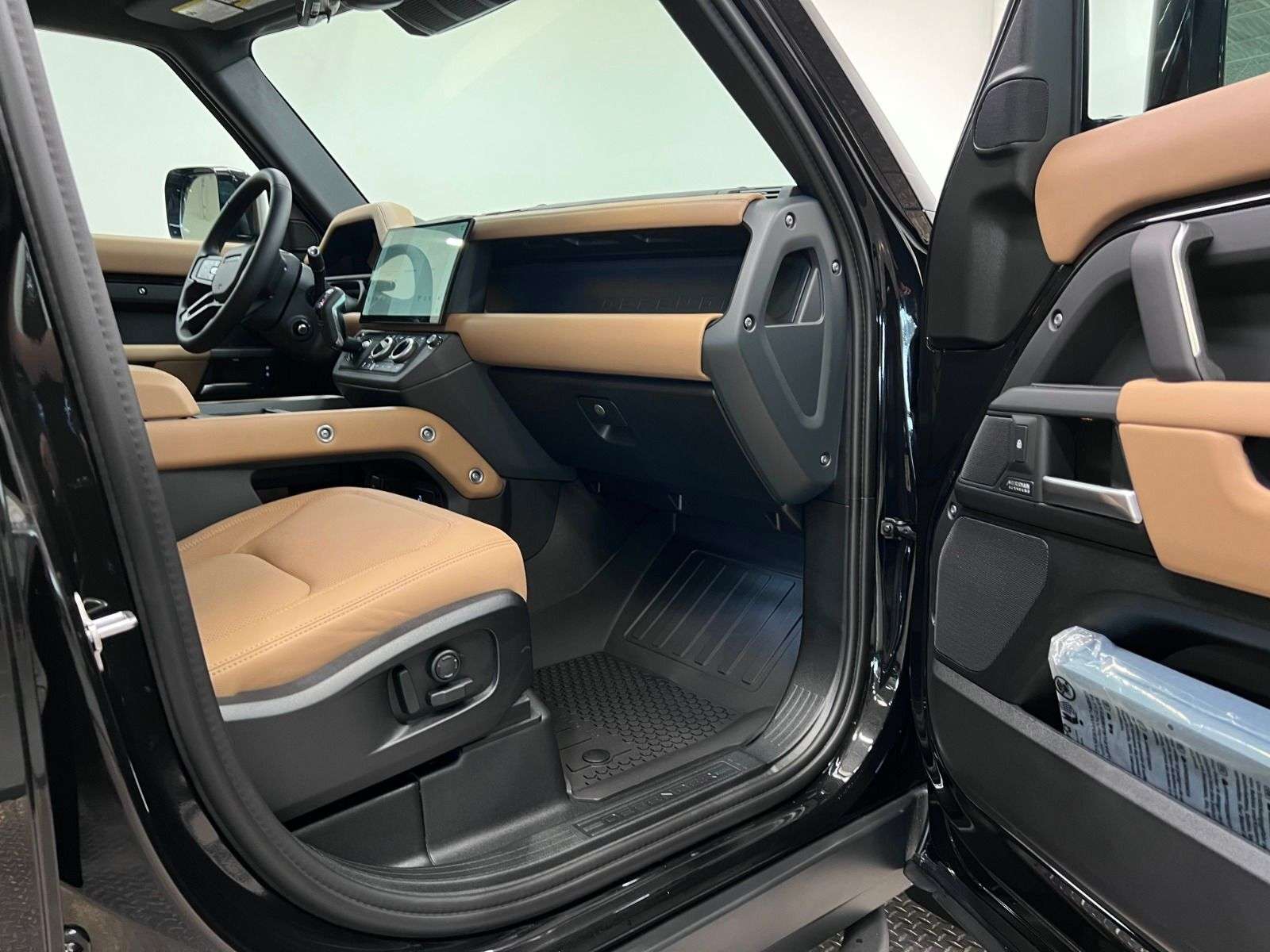 2026 Land Rover Defender 110 P400 X-DYNAMIC SE thumb 34