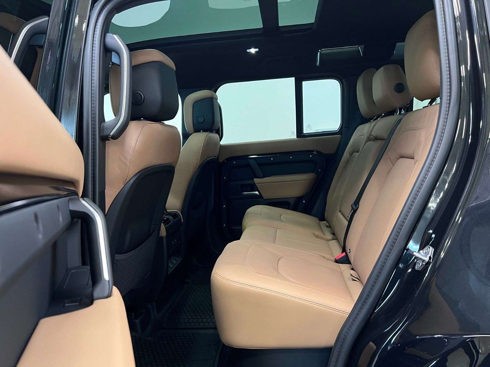 2026 Land Rover Defender 110 P400 X-DYNAMIC SE thumb 33