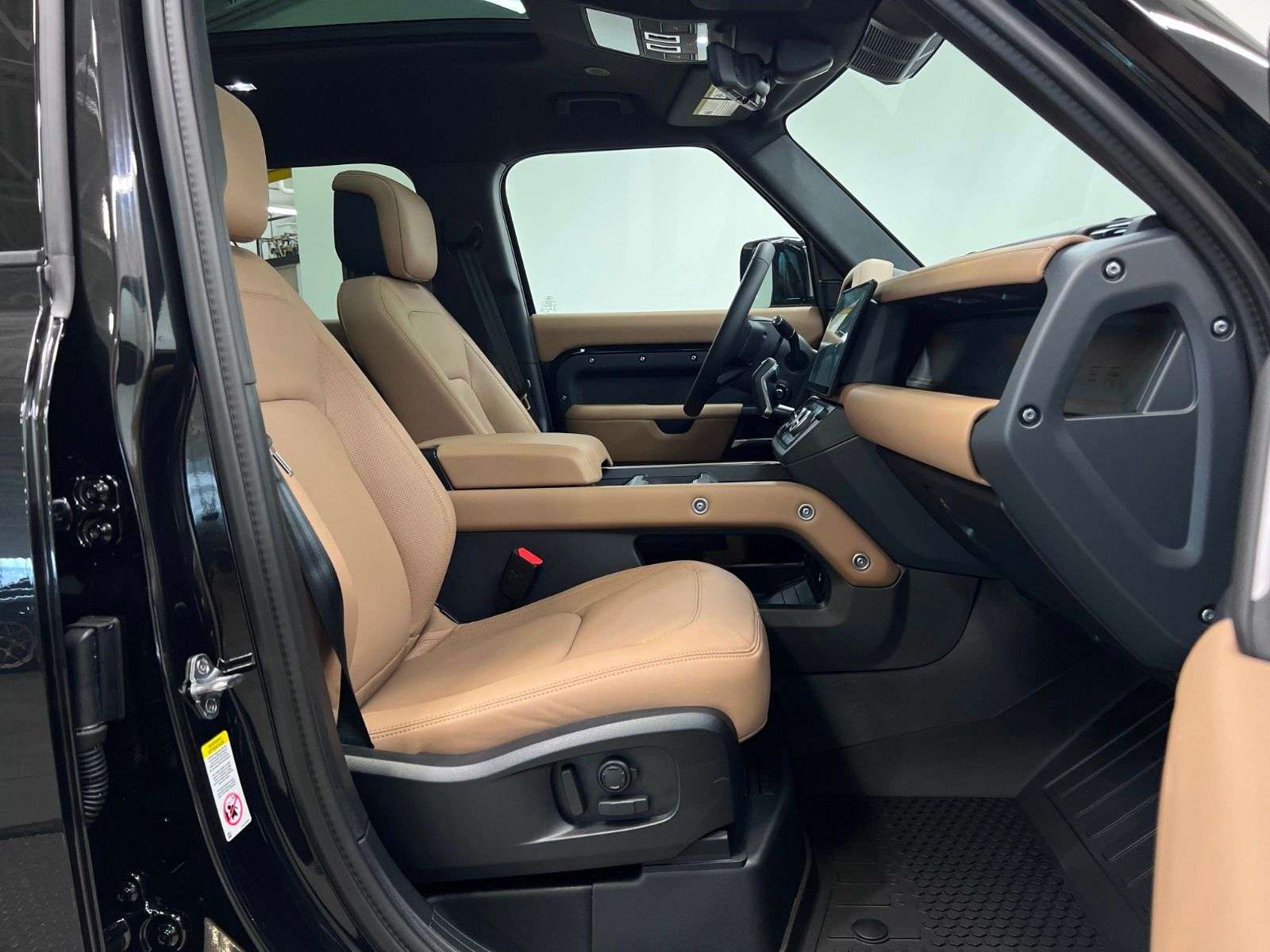 2026 Land Rover Defender 110 P400 X-DYNAMIC SE thumb 29
