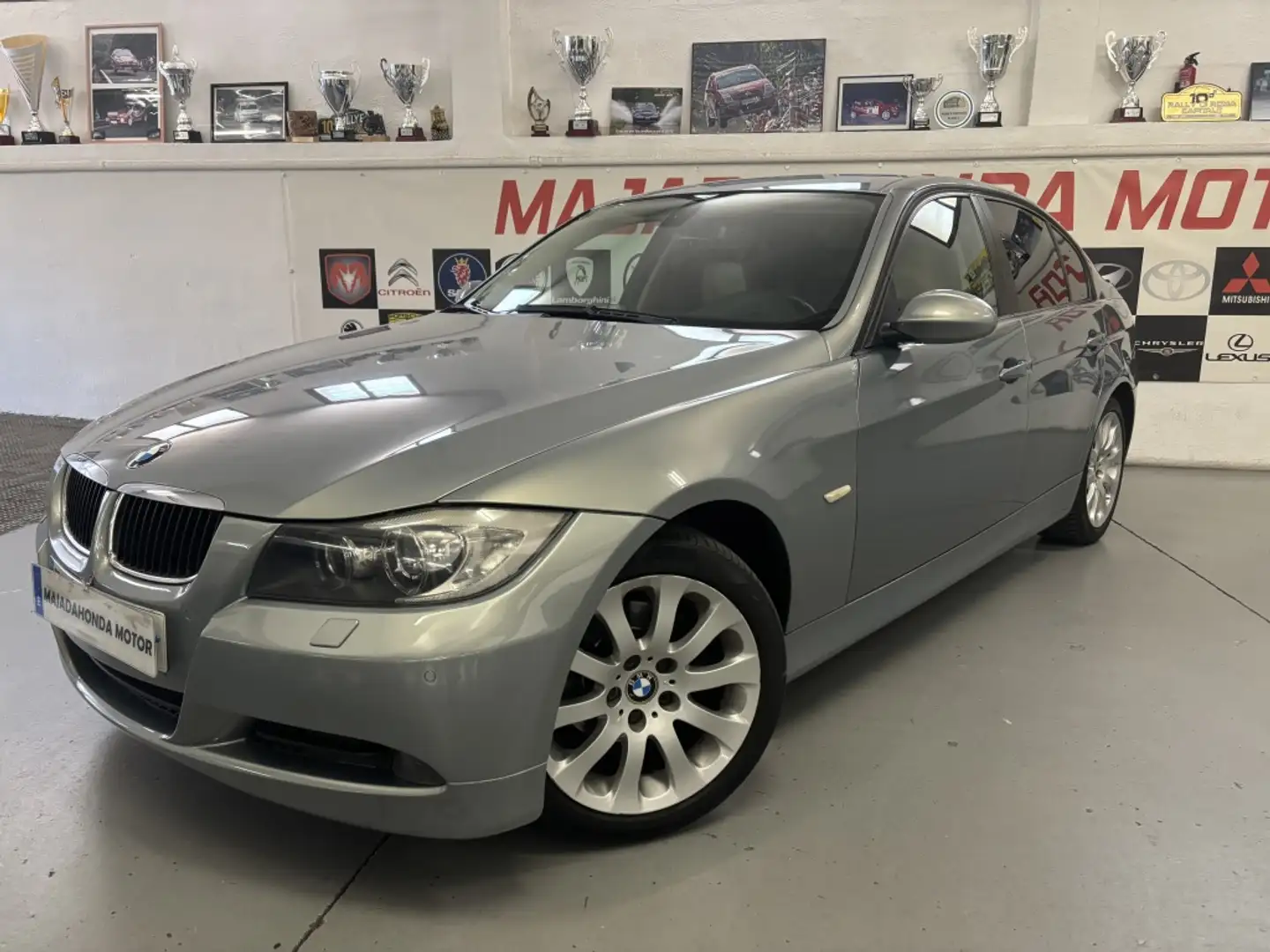 BMW 318 318d Grijs - 1