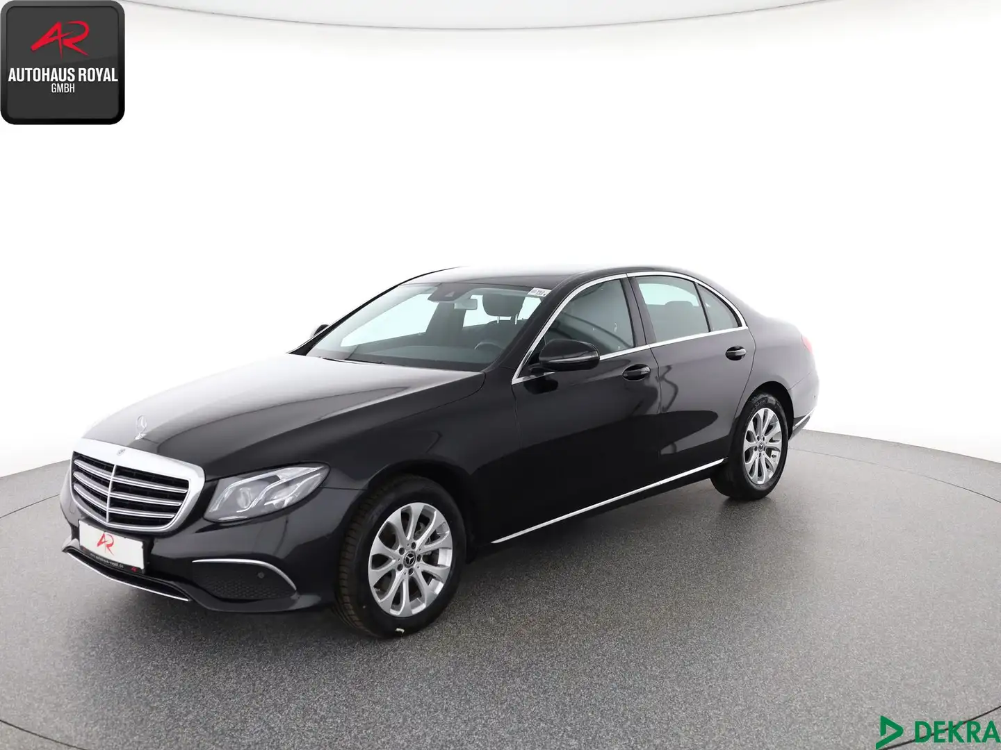 Mercedes-Benz E 220 E 220 d MULTIBEAM,KAMERA,COMAND,TOTWINKEL,DAB,SH Schwarz - 1