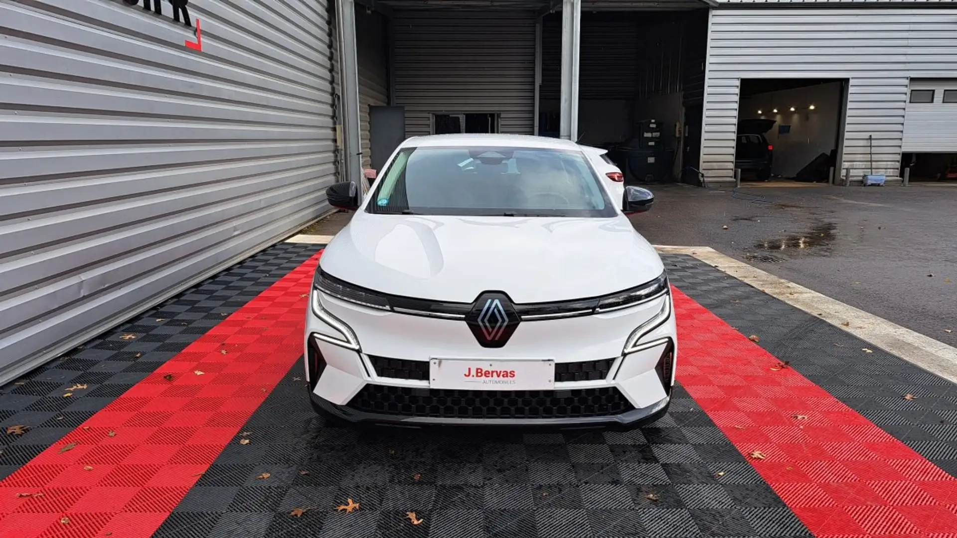 Renault Megane E-Tech EV60 220 CH OPTIMUM CHARGE EQUILIBRE Blanc - 2