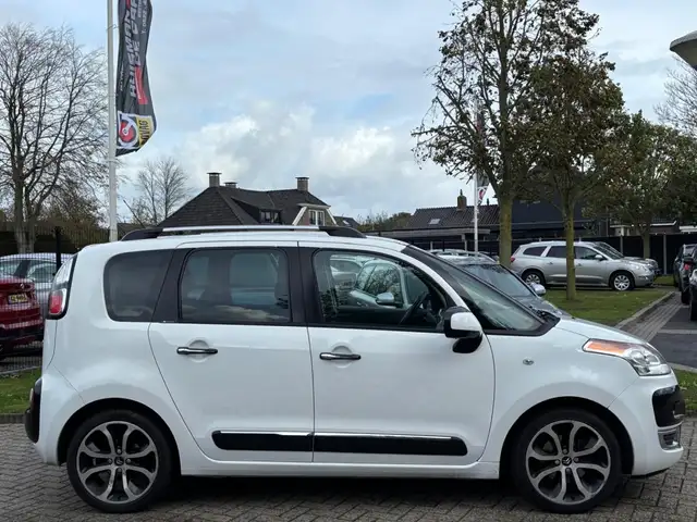 Citroen C3 Picasso view 5