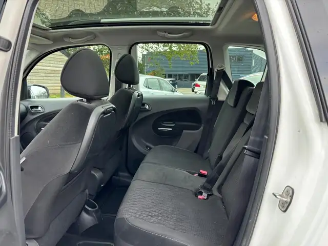 Citroen C3 Picasso view 14