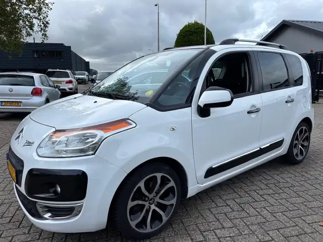 Citroen C3 Picasso view 4