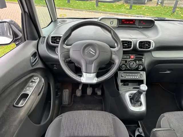 Citroen C3 Picasso view 13