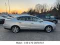 Volkswagen Passat Lim. Highline 2.0L*PDC*NAVI*TEMPO*AHK Silber - thumbnail 4