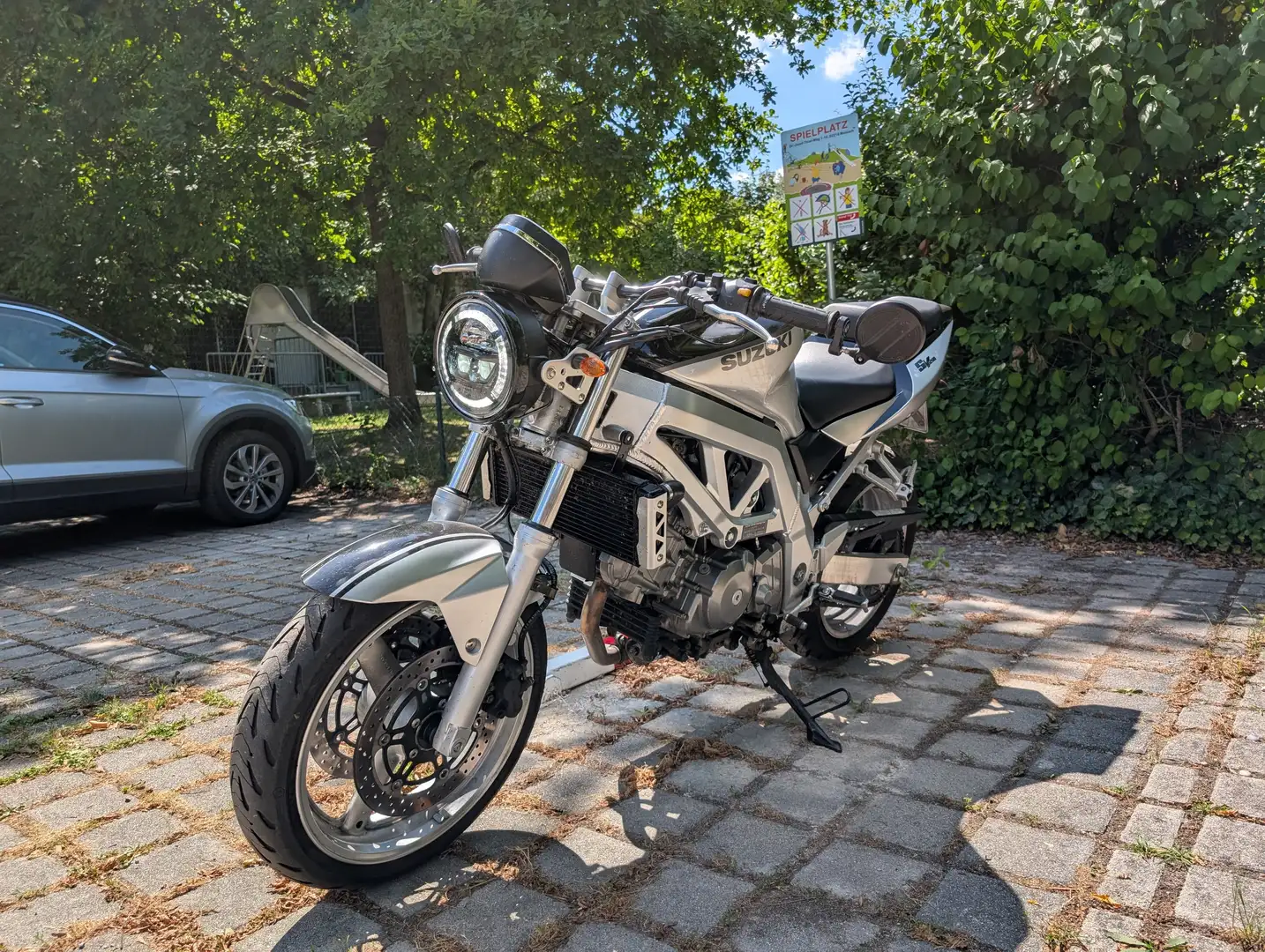 Suzuki SV 650 Argent - 2