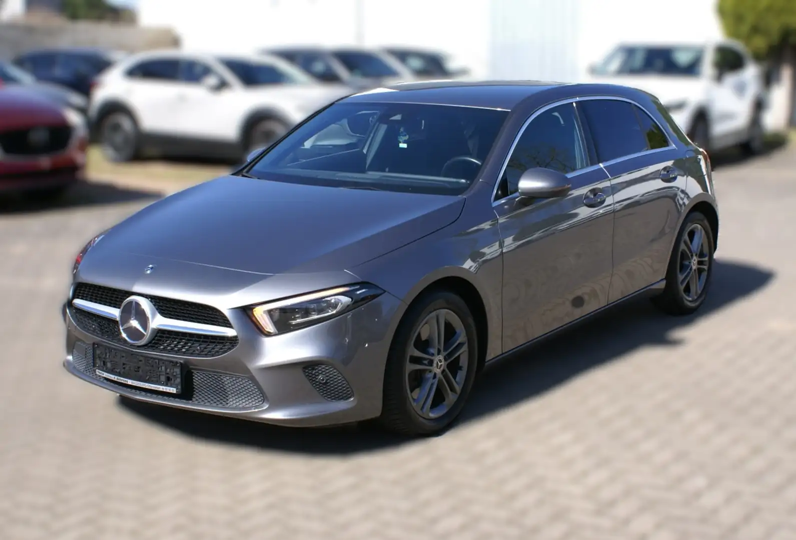 Mercedes-Benz A Klasse A250 Progressive Gris - 1