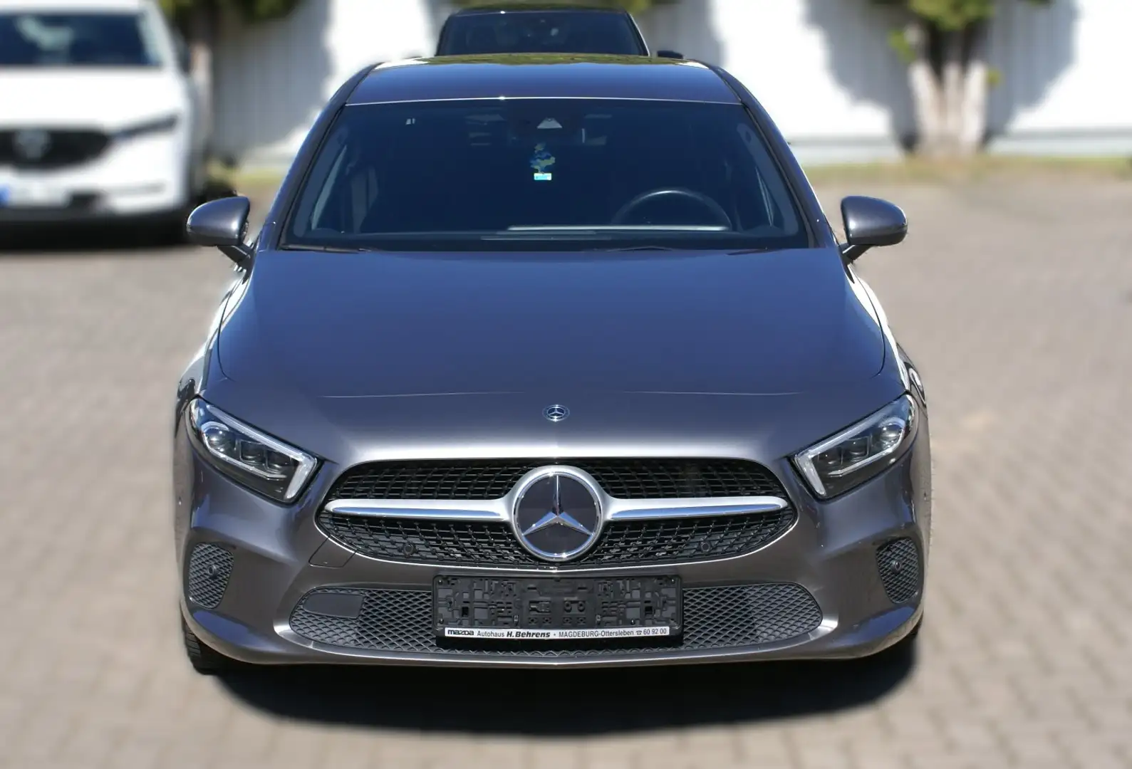 Mercedes-Benz A Klasse A250 Progressive Gris - 2