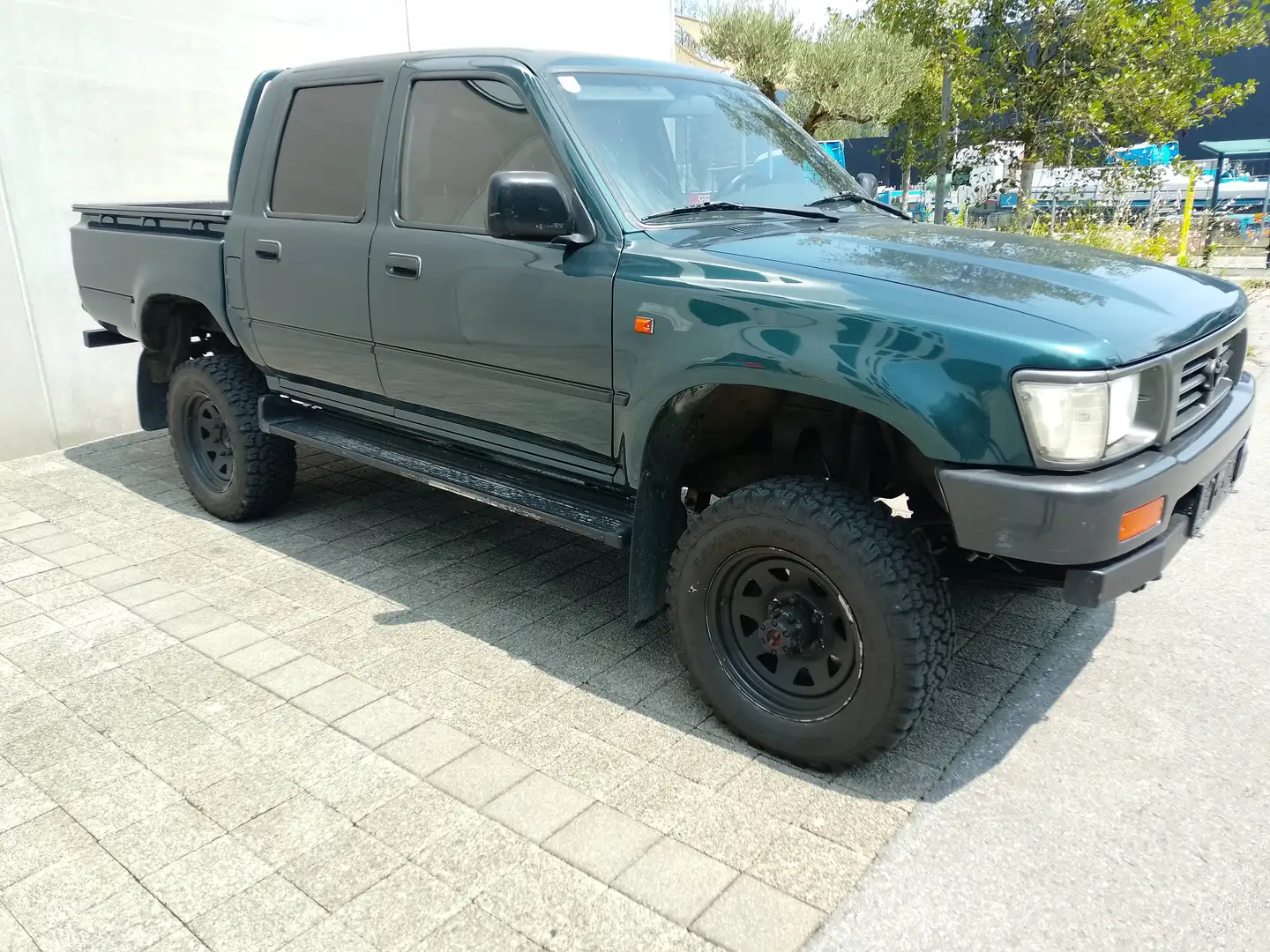 Toyota Hilux LN105 2,4D DoKa 4WD LSD Grün - 2