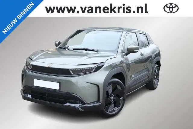 Toyota Urban Cruiser Dynamic 61 kWh, Nieuw en snel leverbaar met €1500