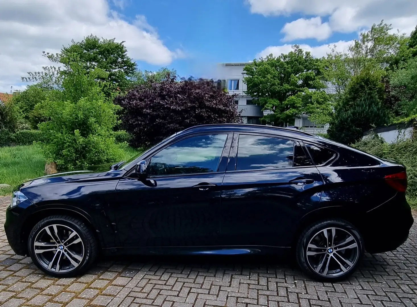 BMW X6 xDrive40d M-Paket (Vollaustattung) Noir - 2