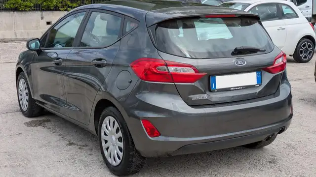 Ford Fiesta view 4