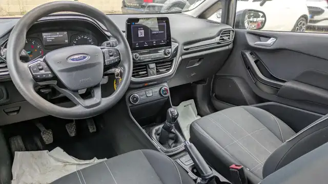 Ford Fiesta view 5
