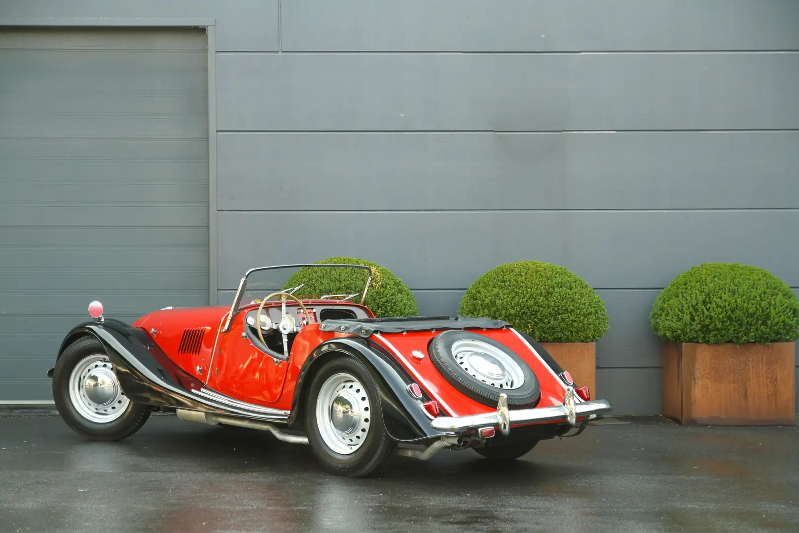 Morgan 4/4 Series II - Ford 1500 GT 120E 6015 Engine Rojo - 2