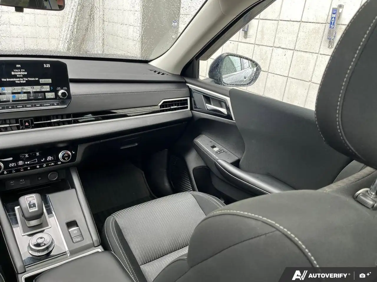 Mitsubishi Outlander снимка Mitsubishi Outlander