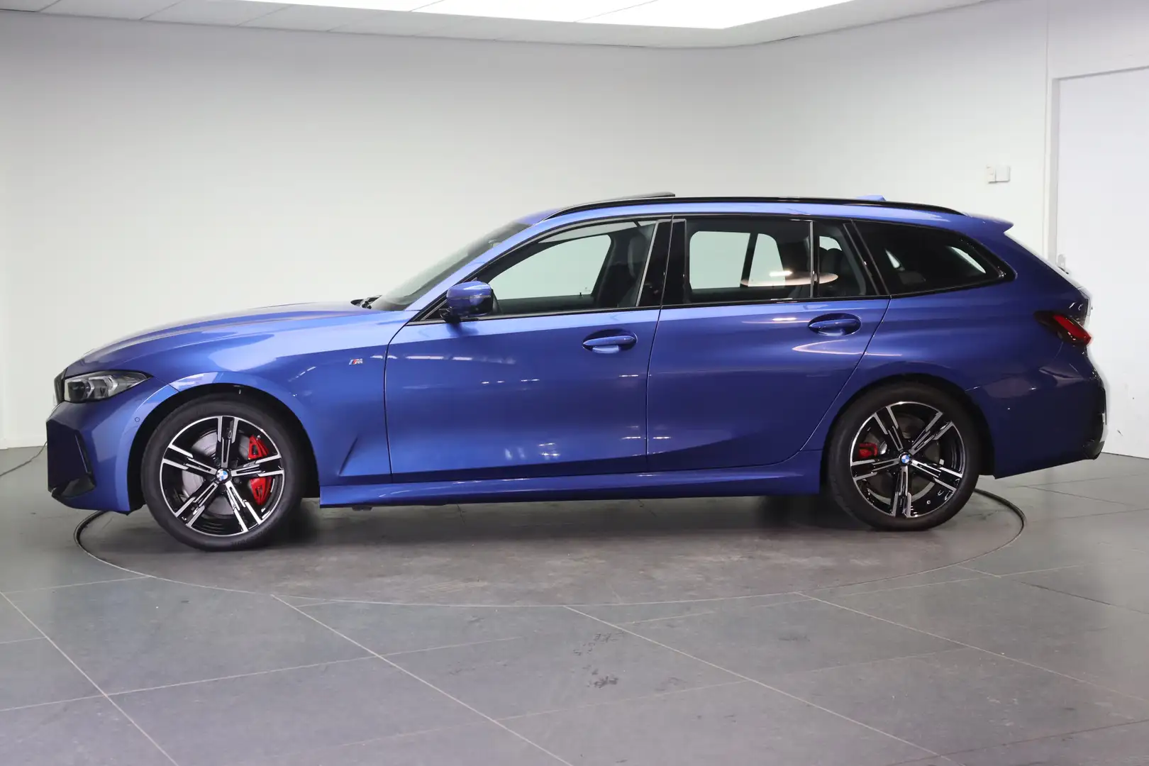 BMW 330 3 Serie Touring 330i xDrive High Executive M Sport Bleu - 2