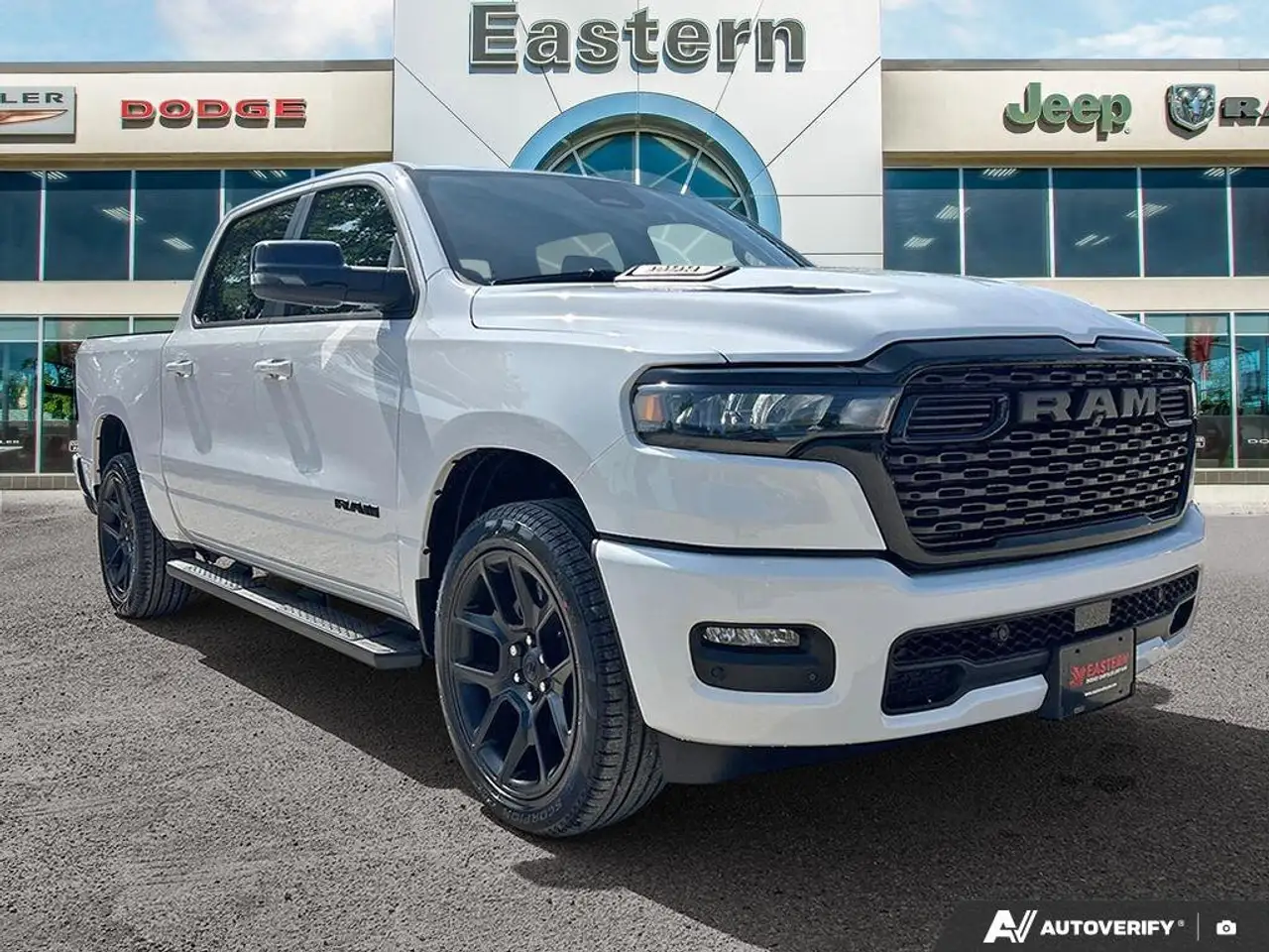 RAM 1500 снимка RAM 1500