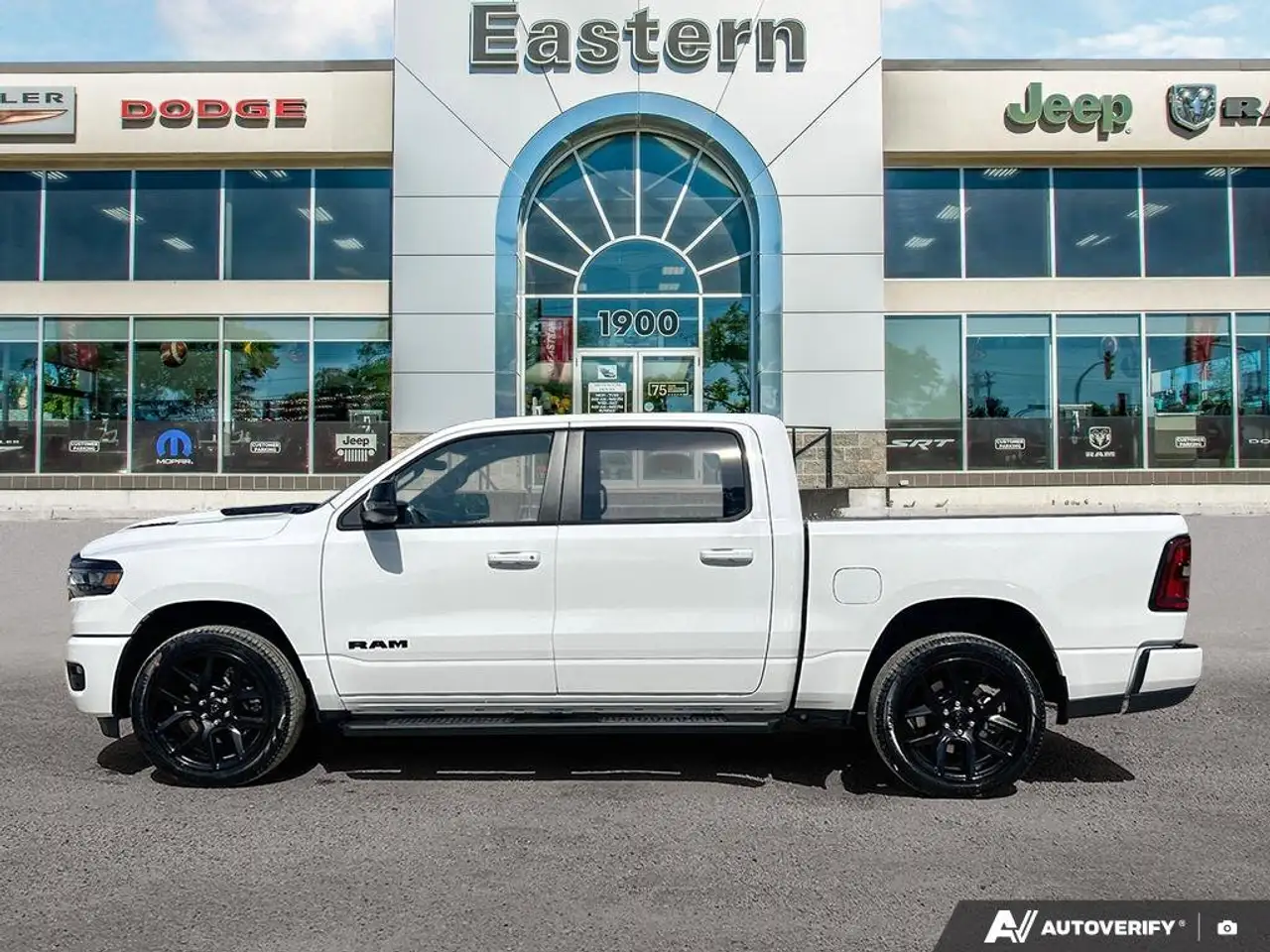 RAM 1500 снимка RAM 1500