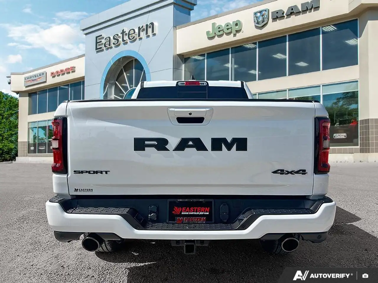 RAM 1500 снимка RAM 1500