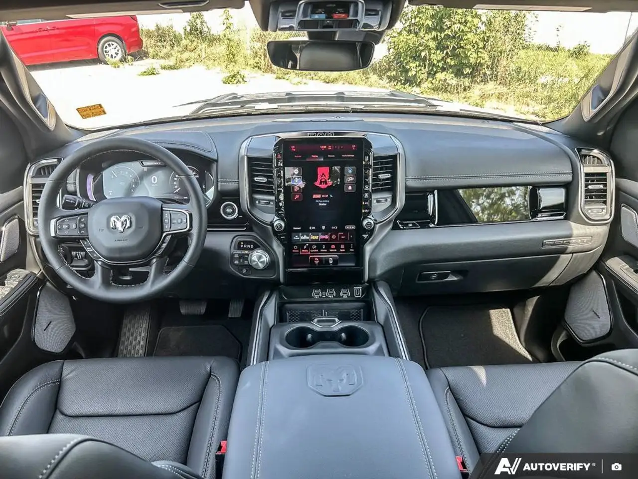 RAM 1500 снимка RAM 1500