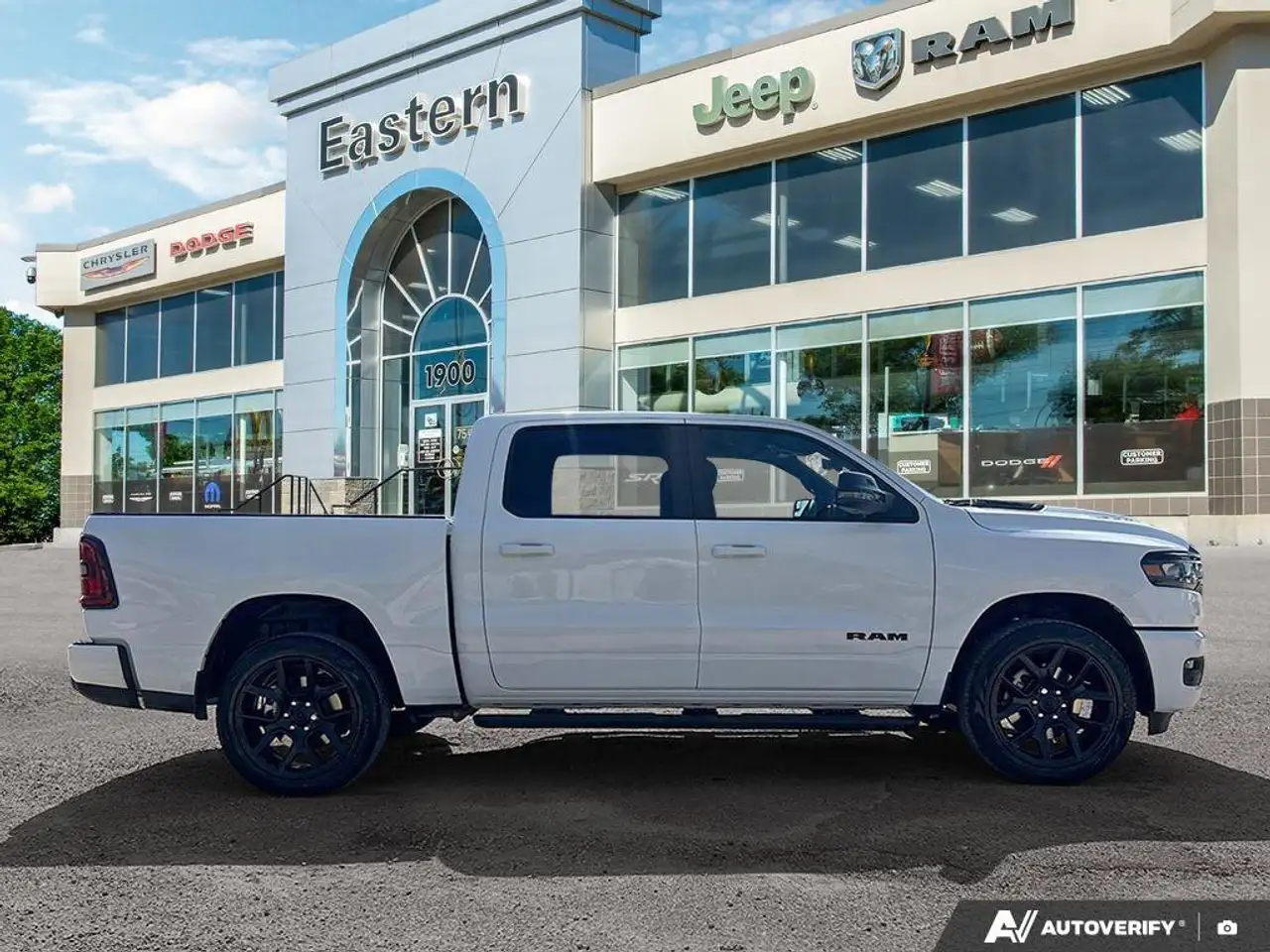 RAM 1500 снимка RAM 1500