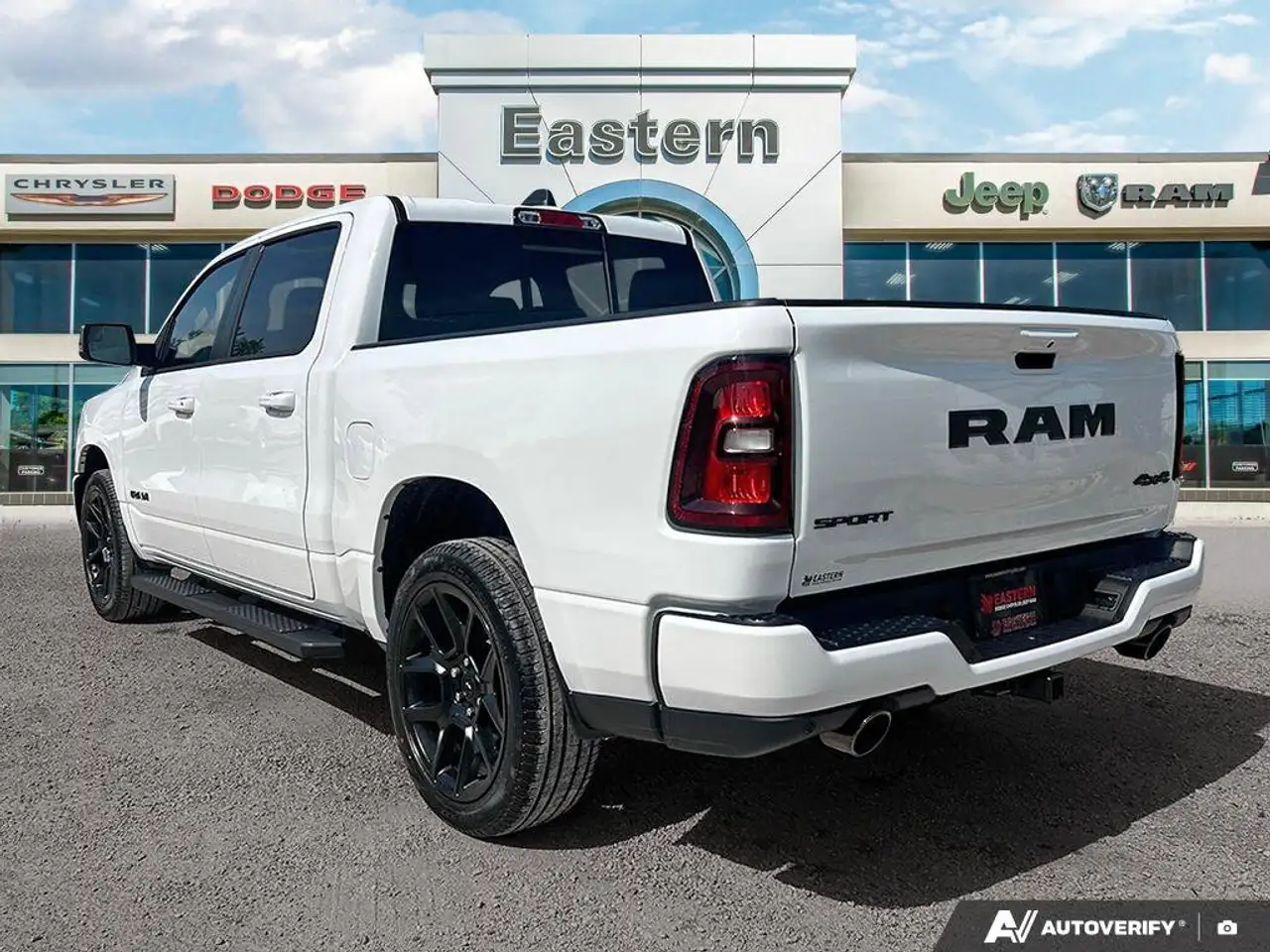 RAM 1500 снимка RAM 1500