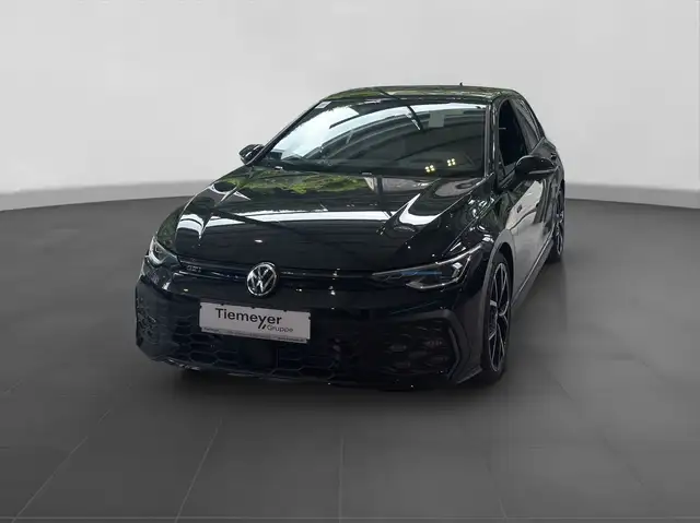 Volkswagen Golf view 2