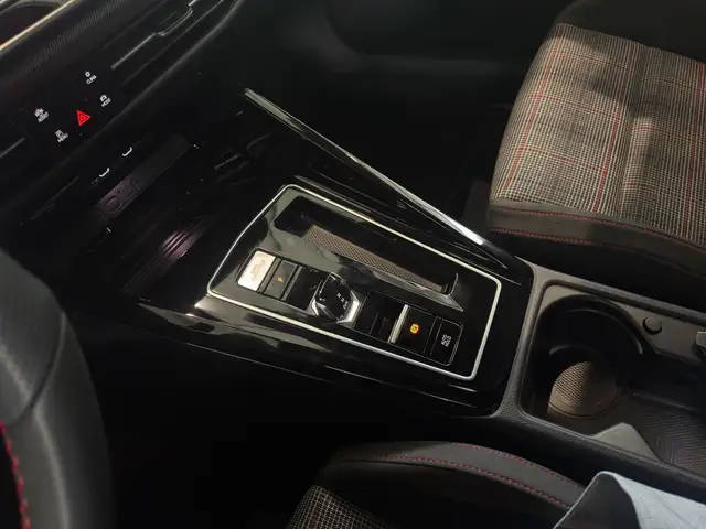 Volkswagen Golf view 11