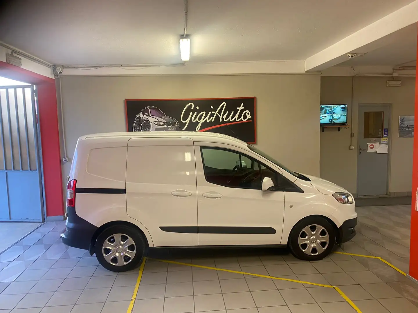 Ford Transit Courier 1.5 autocarro Wit - 2