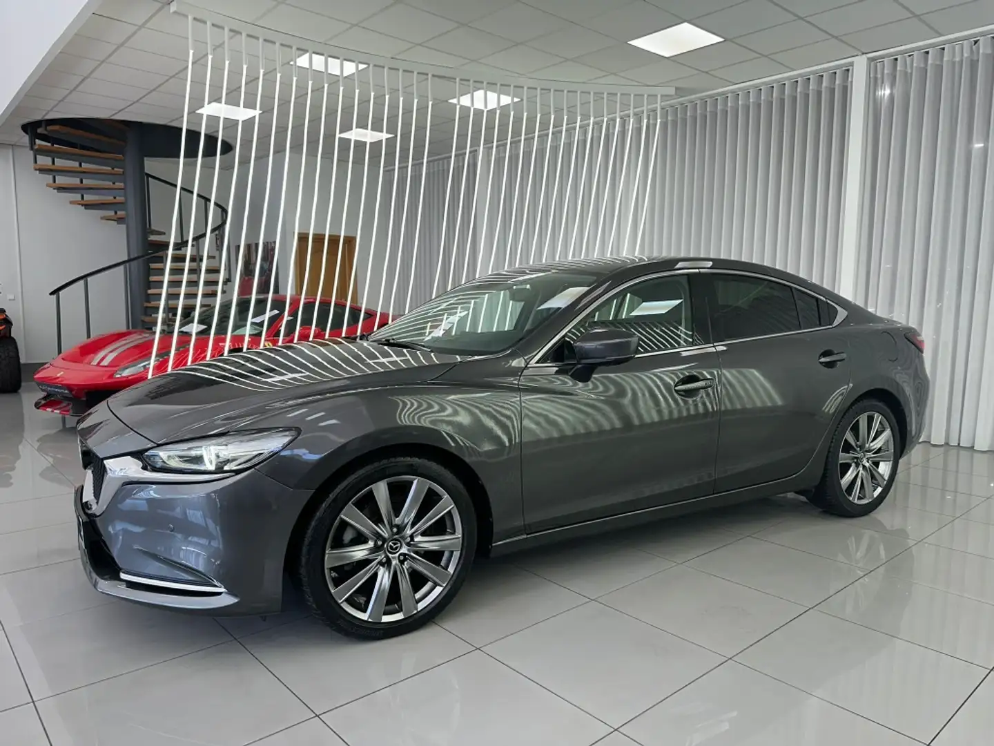 Mazda 6 2.2 Skyactiv-D Zenith 110kW Gris - 2