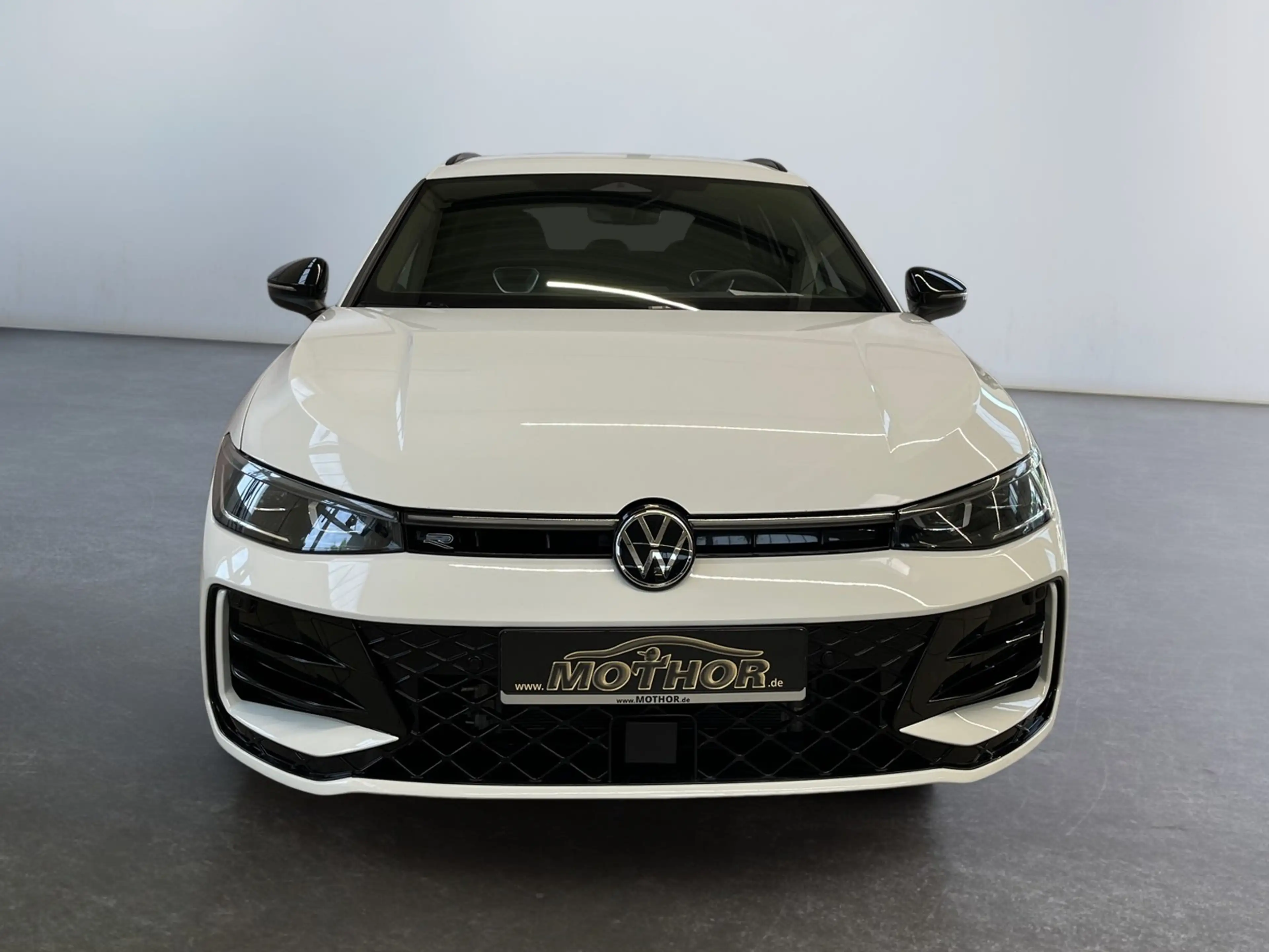 Volkswagen Passat Variant R-Line 2.0 TDI DSG 4Motion AHK DCC — photo 6