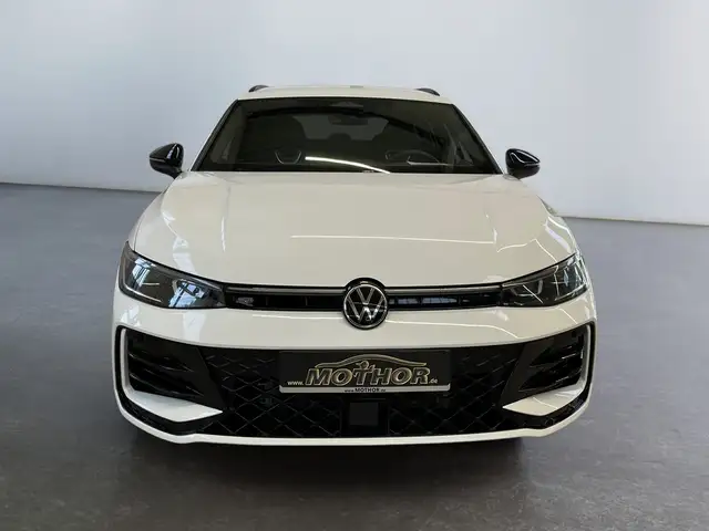 Volkswagen Passat view 6
