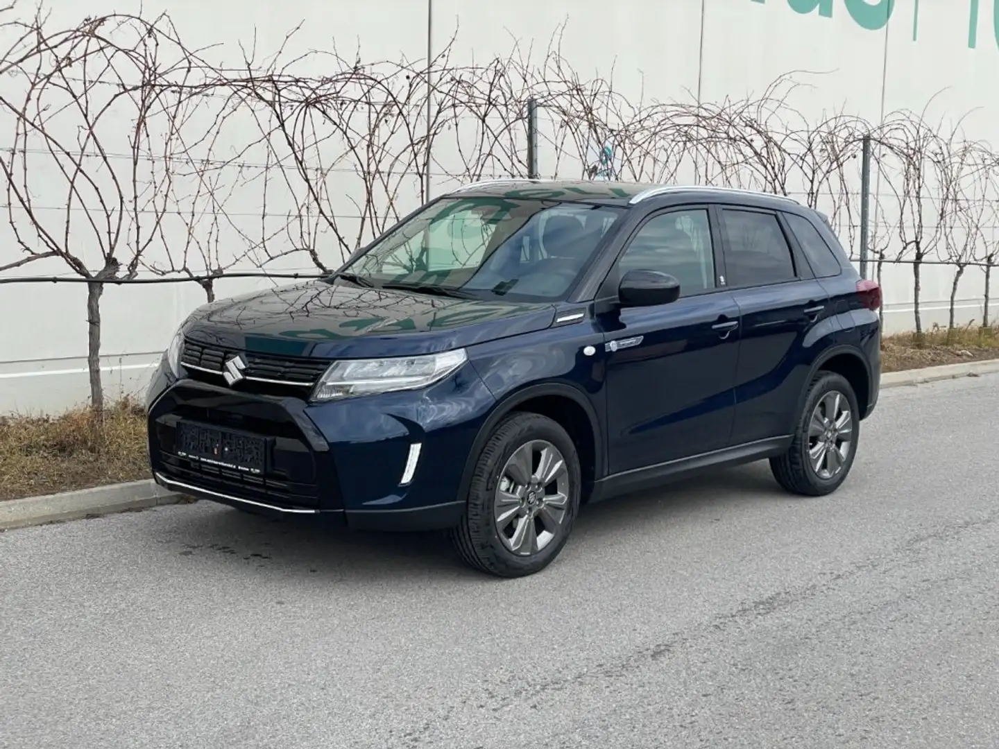 Suzuki Vitara ABVERKAUFSAKTION VITARA 1.4 HYBRID ALLGRIP shine Nero - 1