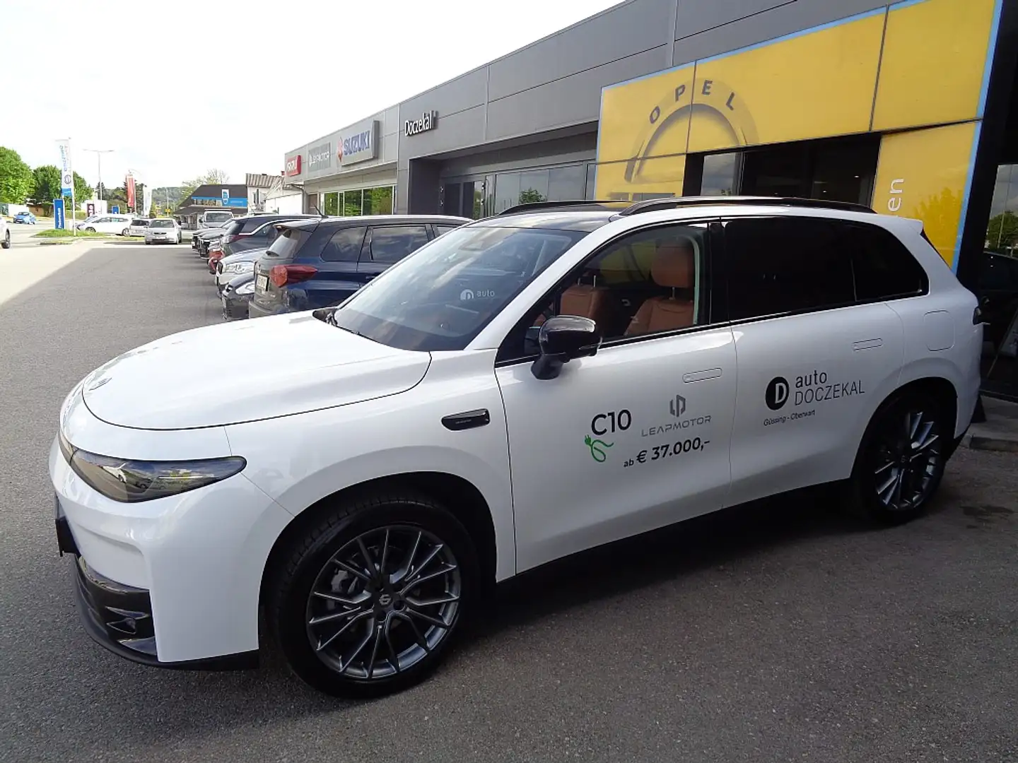Leapmotor C10 REEV 28,4kWh Design RANGE EXTENDER mit bis zu 9... Alb - 2