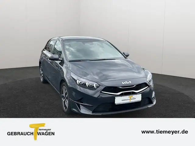 Kia Ceed view 3