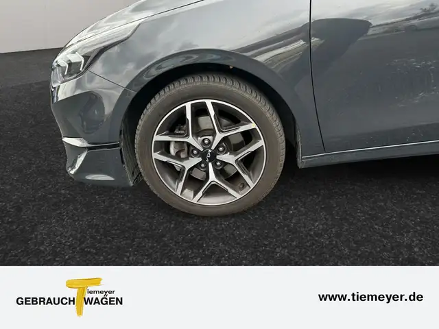 Kia Ceed view 9