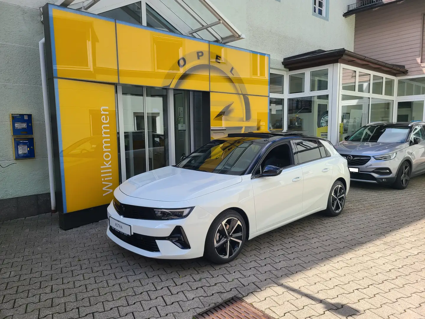 Opel Astra 1.2 Automatik GS, Schiebedach, 360° Kamera,... Blanc - 1