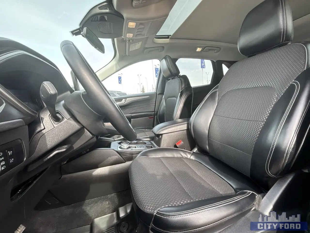 Ford Escape снимка Ford Escape