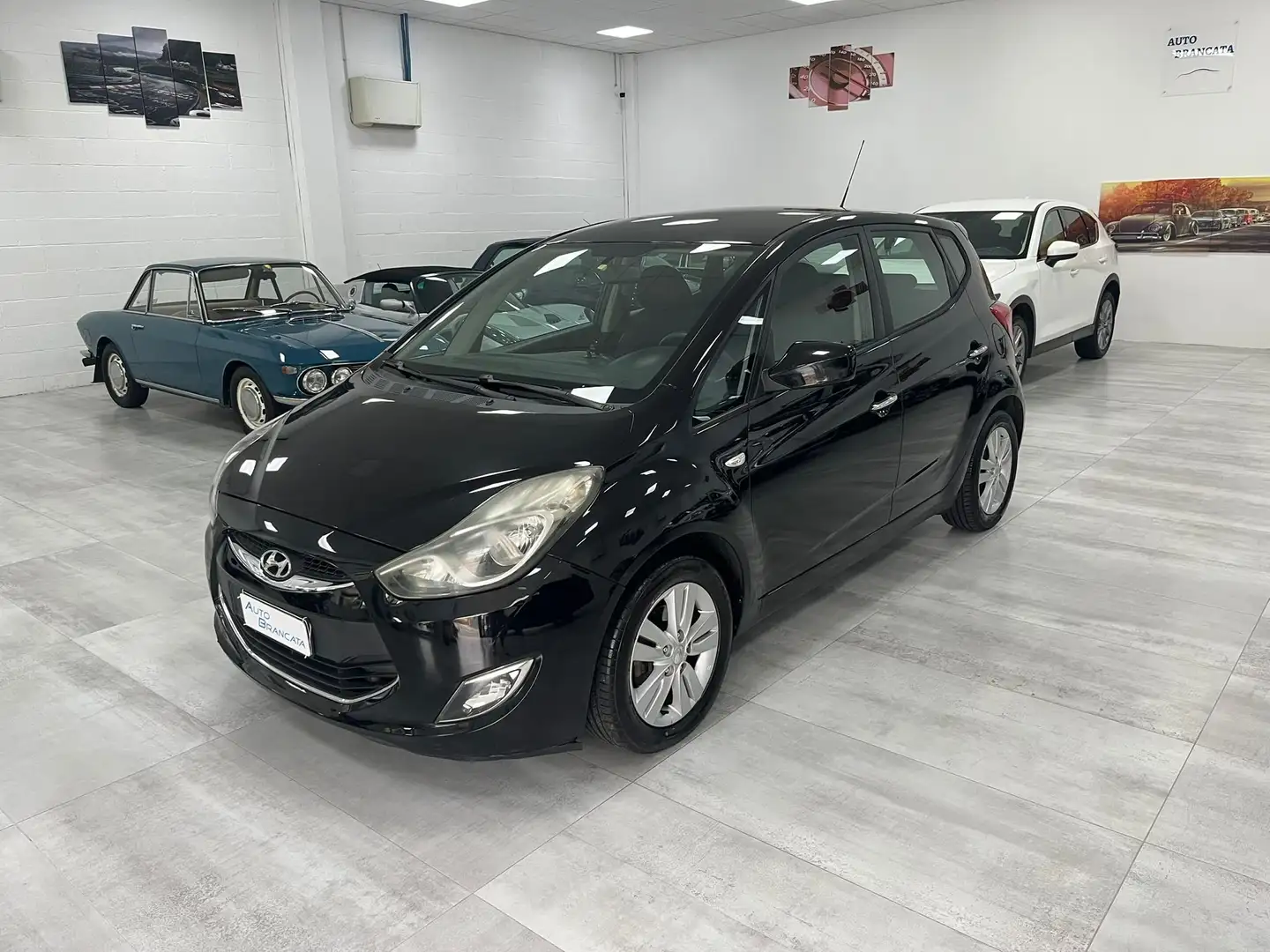 Hyundai iX20 1.4 crdi 90cv Schwarz - 1